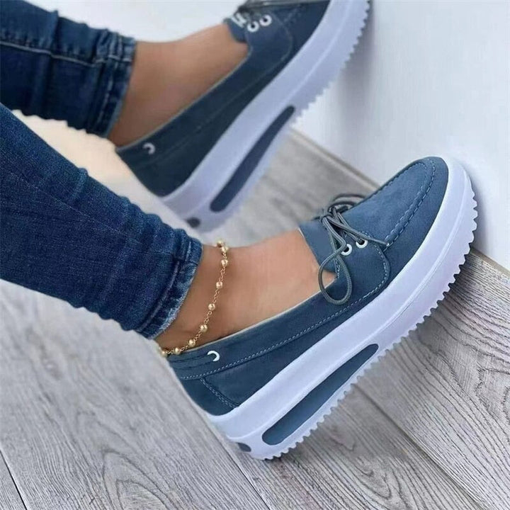 Patricia | Chic Lace-Up Sneakers
