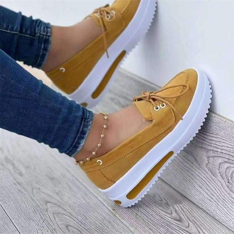 Patricia | Chic Lace-Up Sneakers