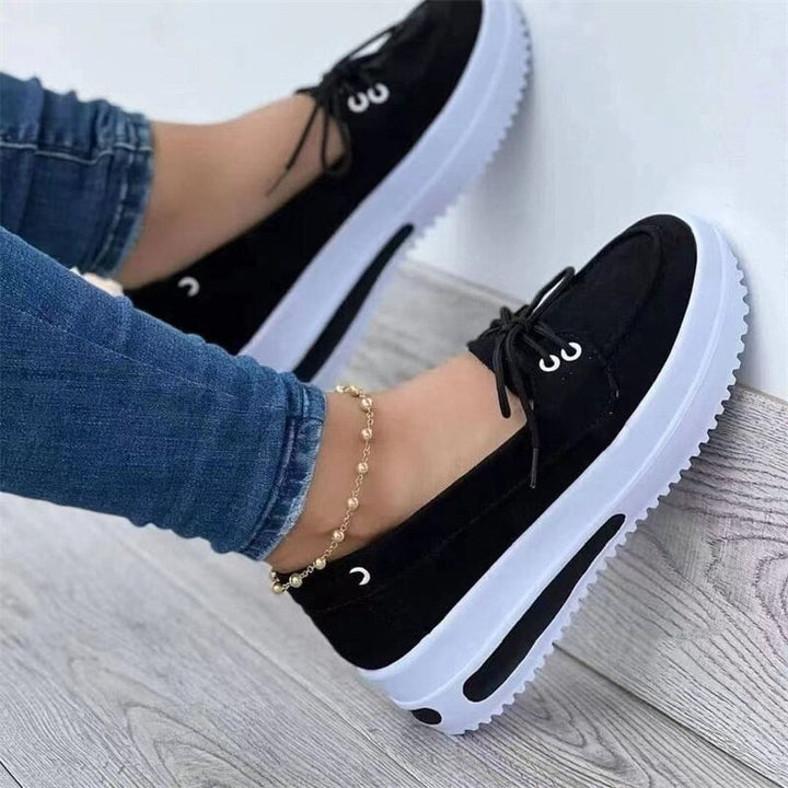 Patricia | Chic Lace-Up Sneakers