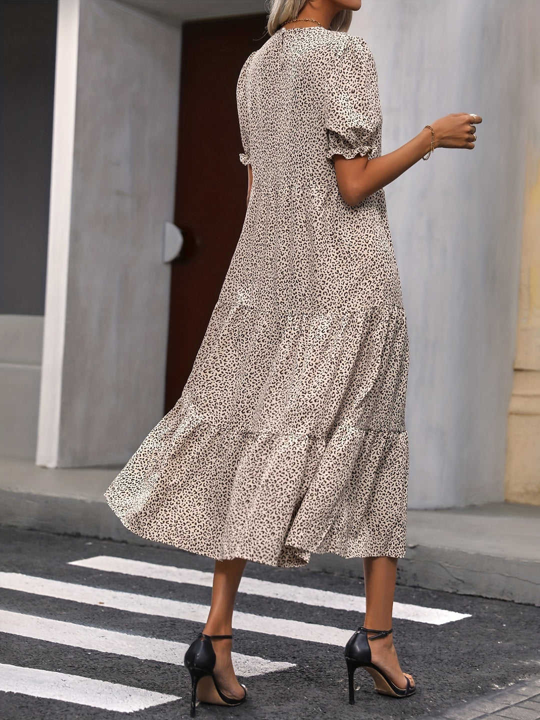 Elliana |  Tiered Puff Sleeve Dress