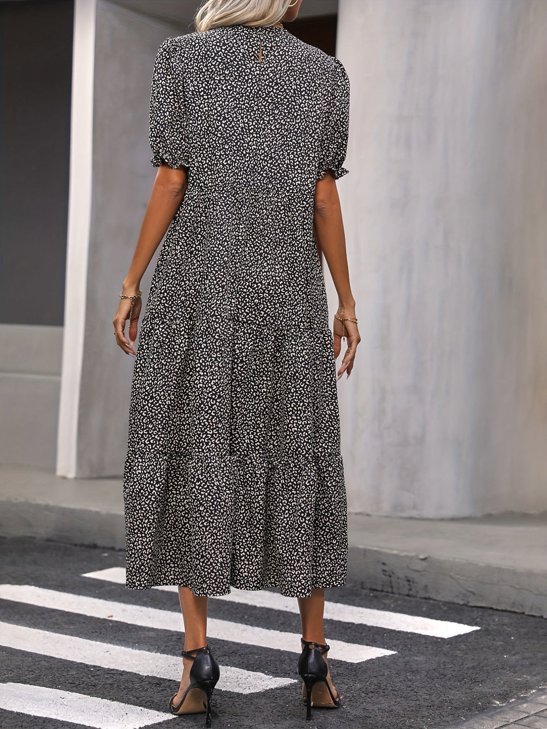 Elliana |  Tiered Puff Sleeve Dress