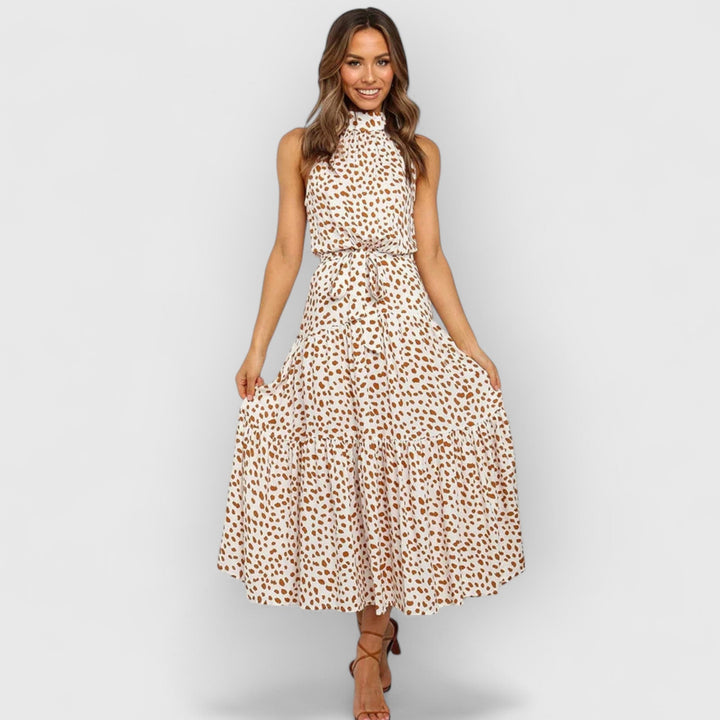 Woman's Sleeveless Maxi Dress